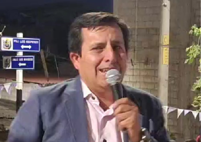 Alcalde Raúl Peña insulta a gobernador, arremete contra regidores y estigmatiza a comunicadores que no le repiten discurso
